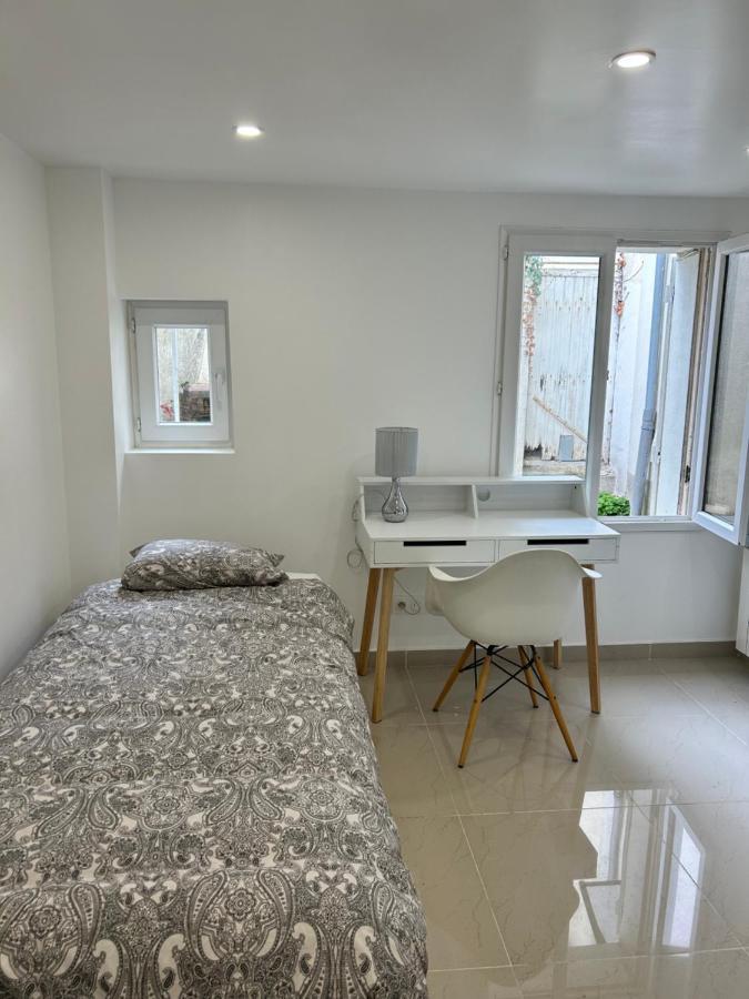 Chambre 14M2 Massy  Exterior photo