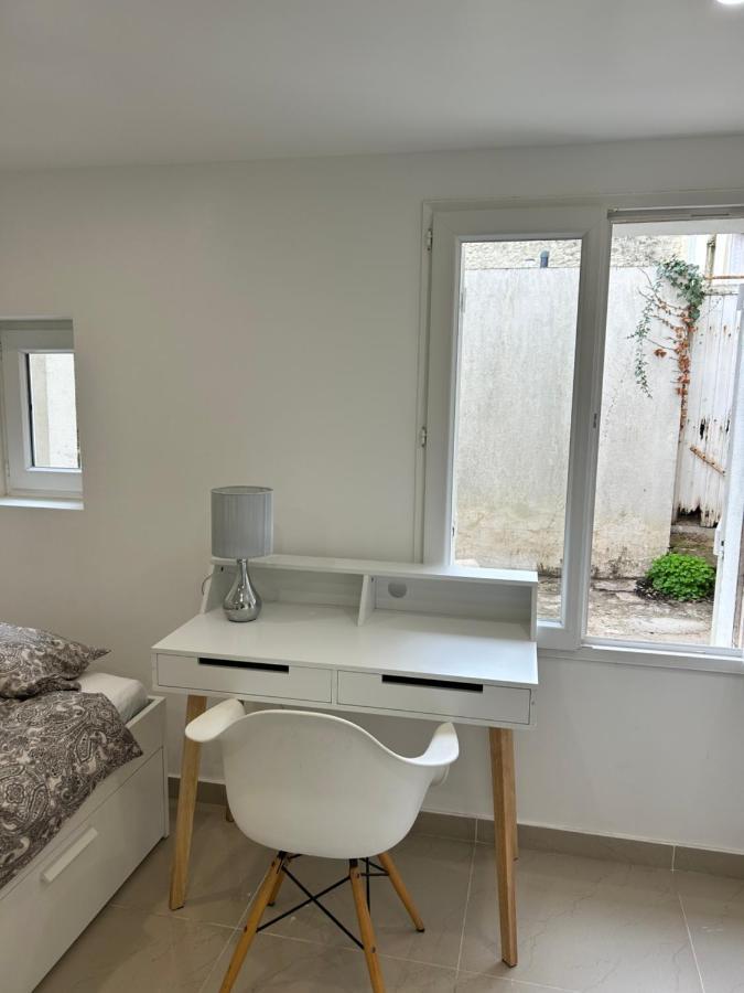 Chambre 14M2 Massy  Exterior photo