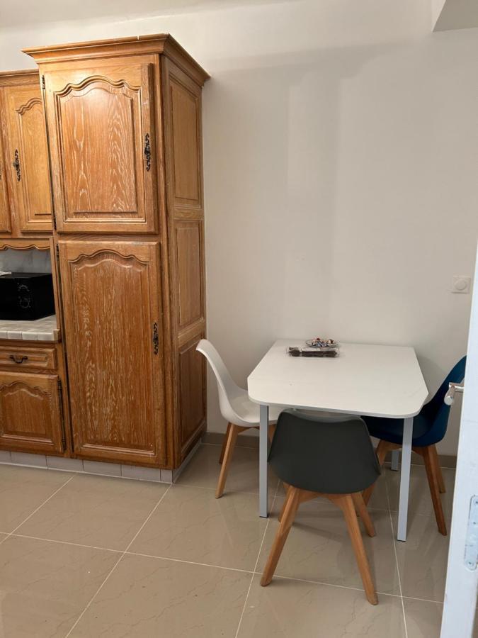 Chambre 14M2 Massy  Exterior photo