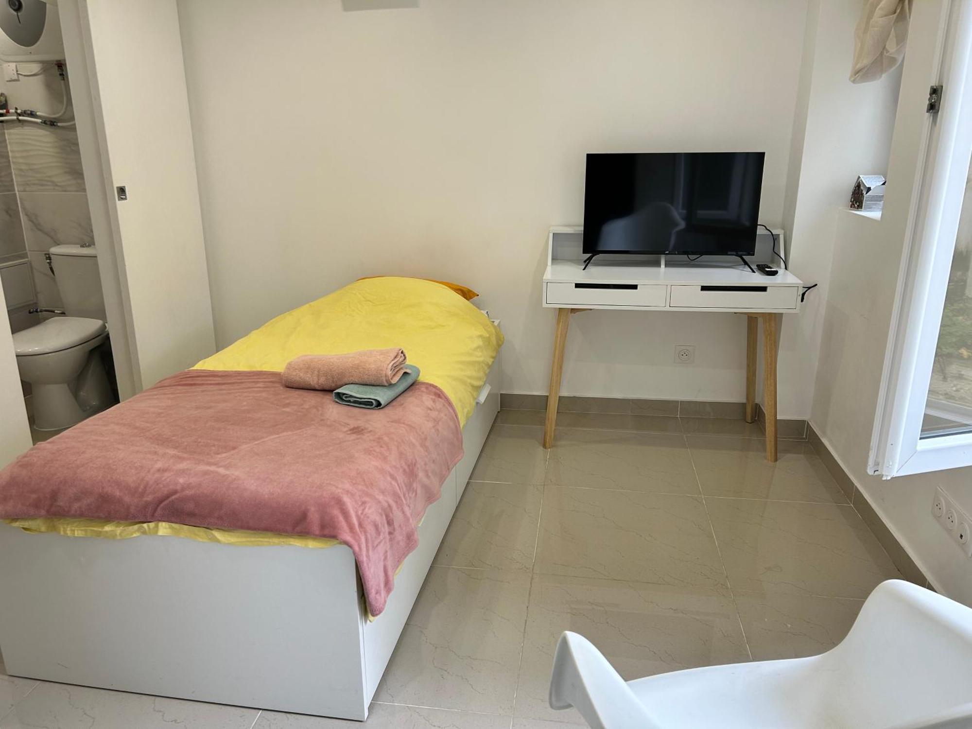 Chambre 14M2 Massy  Exterior photo